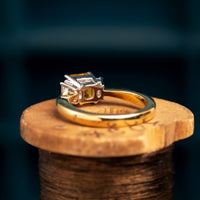 18ct Yellow Gold Zircon and Diamond Ring