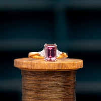 18ct Zircon and Diamond Ring