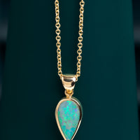 9ct Yellow Gold Opal Pendant