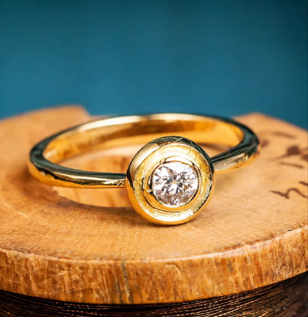 Alauna Solis Ring