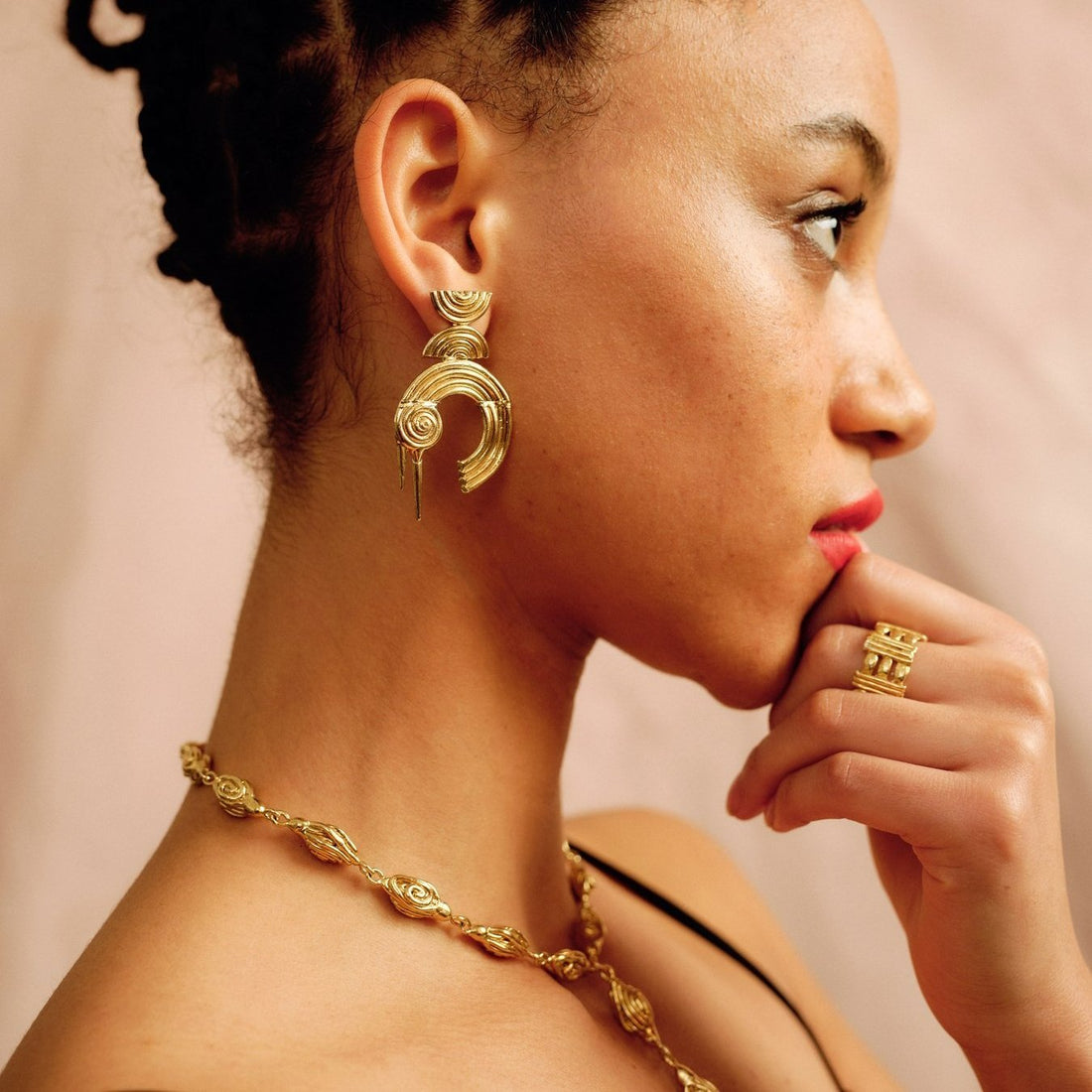 The Tangled Fantasy Choker