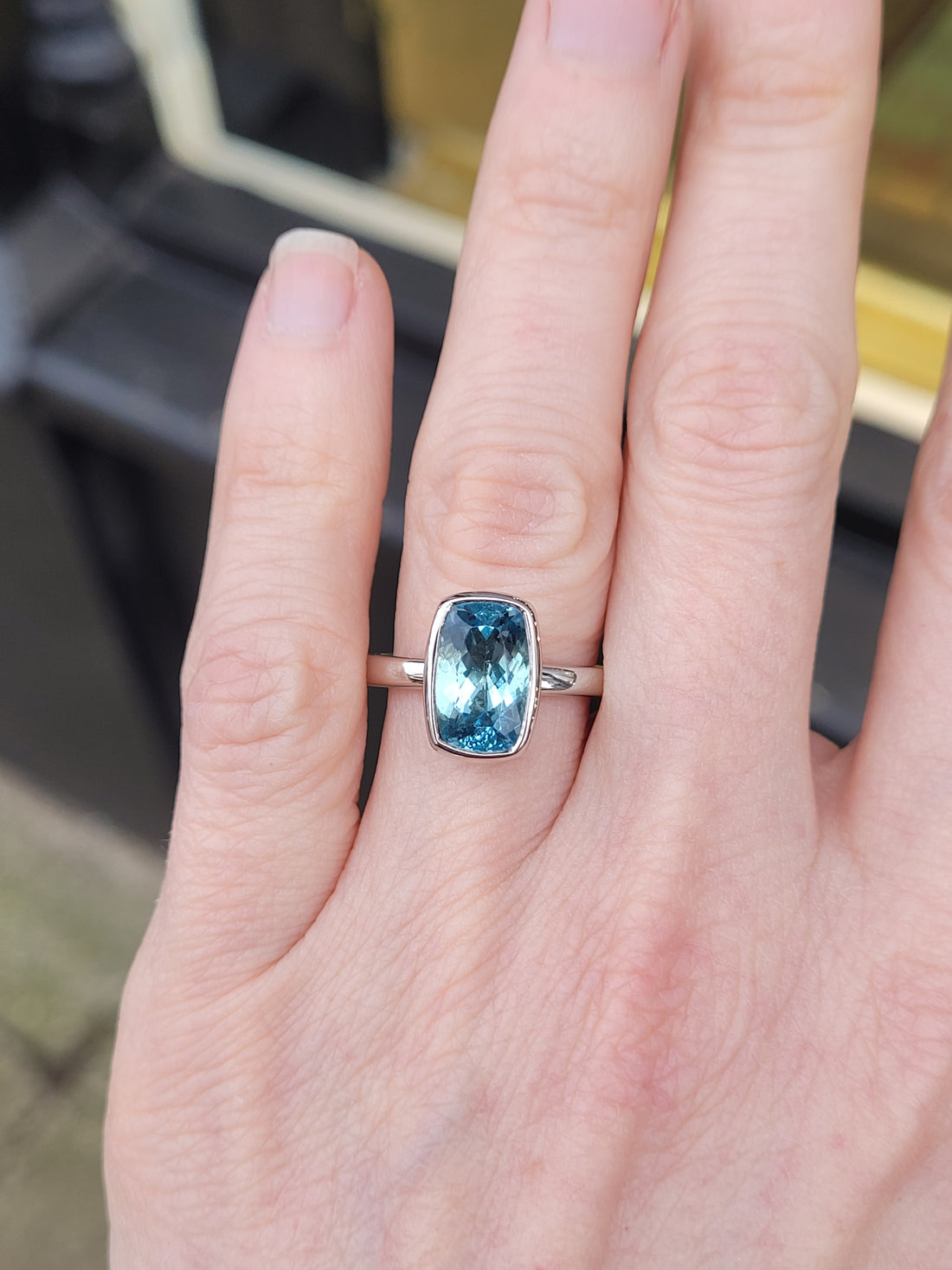 White Gold Aquamarine Ring