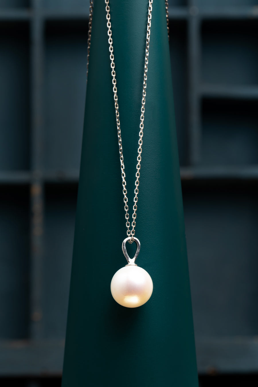 14-15mm white nucleated cultured river pearl 9ct white gold pendant