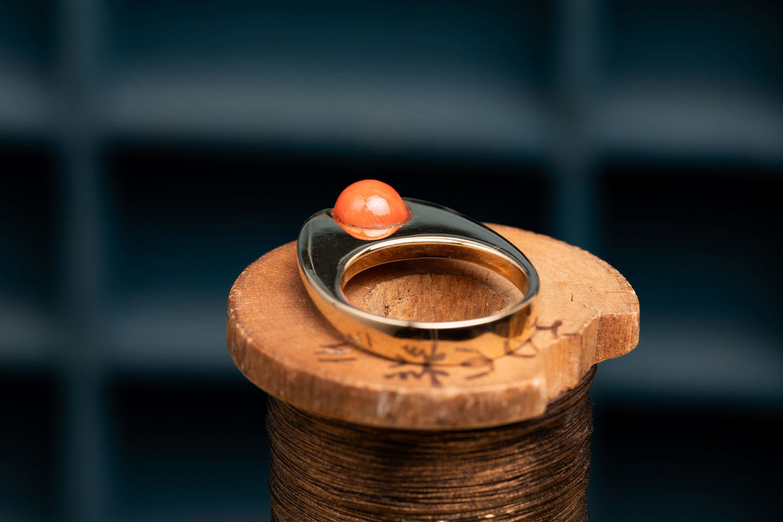 Retro Coral Ring