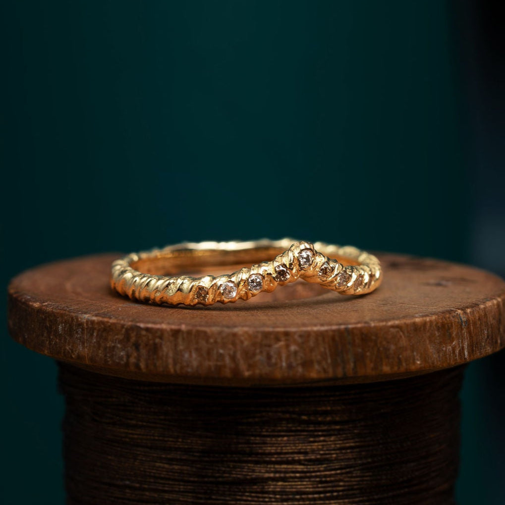 18ct Diamond Wishbone Ring