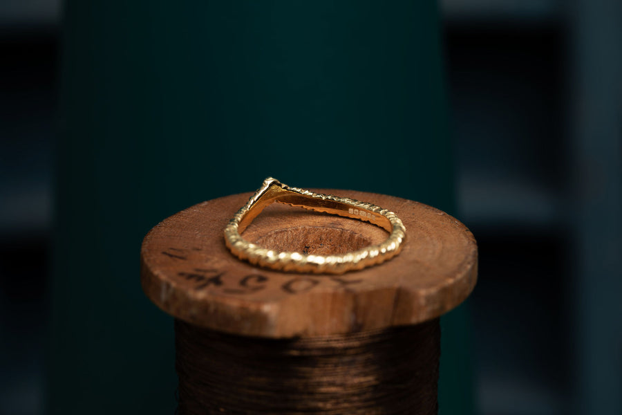 18ct Diamond Wishbone Ring