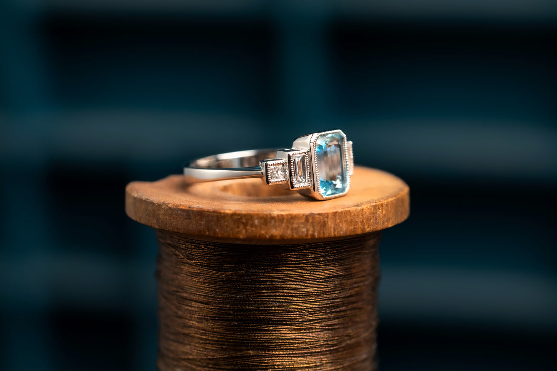18ct Aquamarine and Diamond Art Deco Style Ring