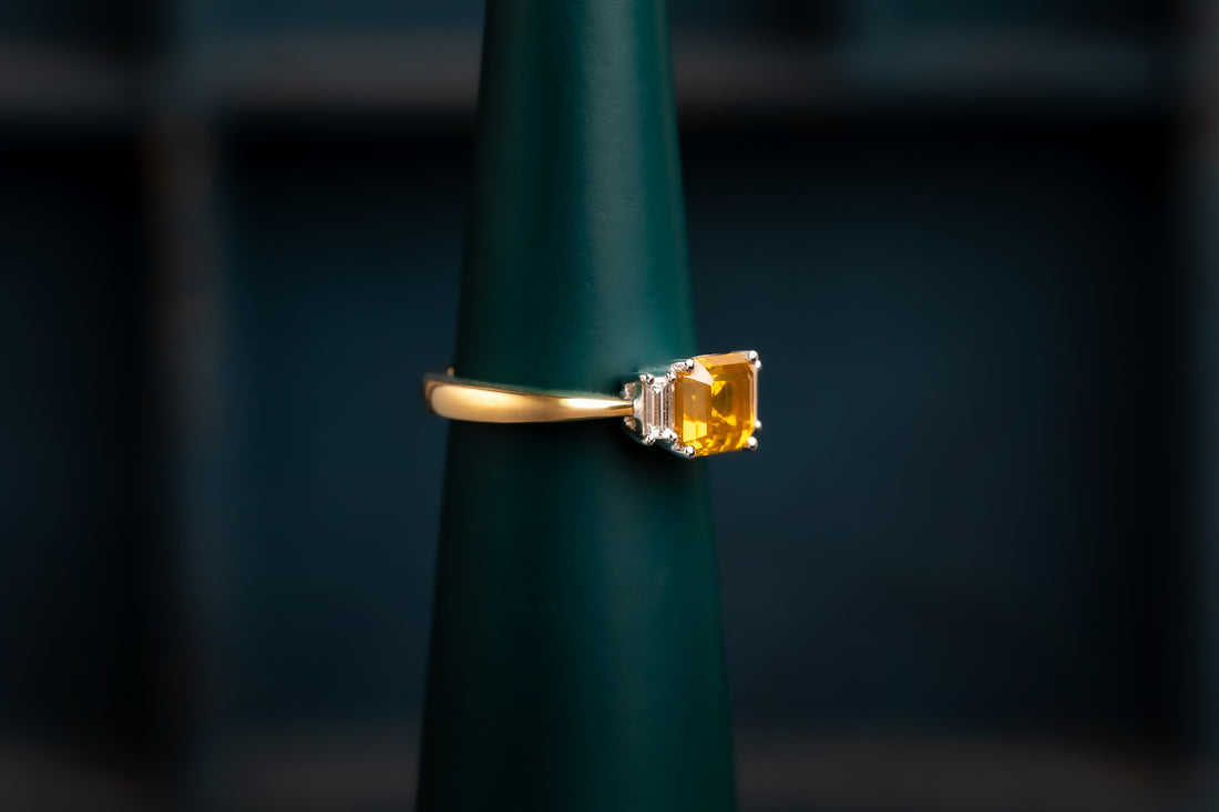18ct Yellow Gold Zircon and Diamond Ring