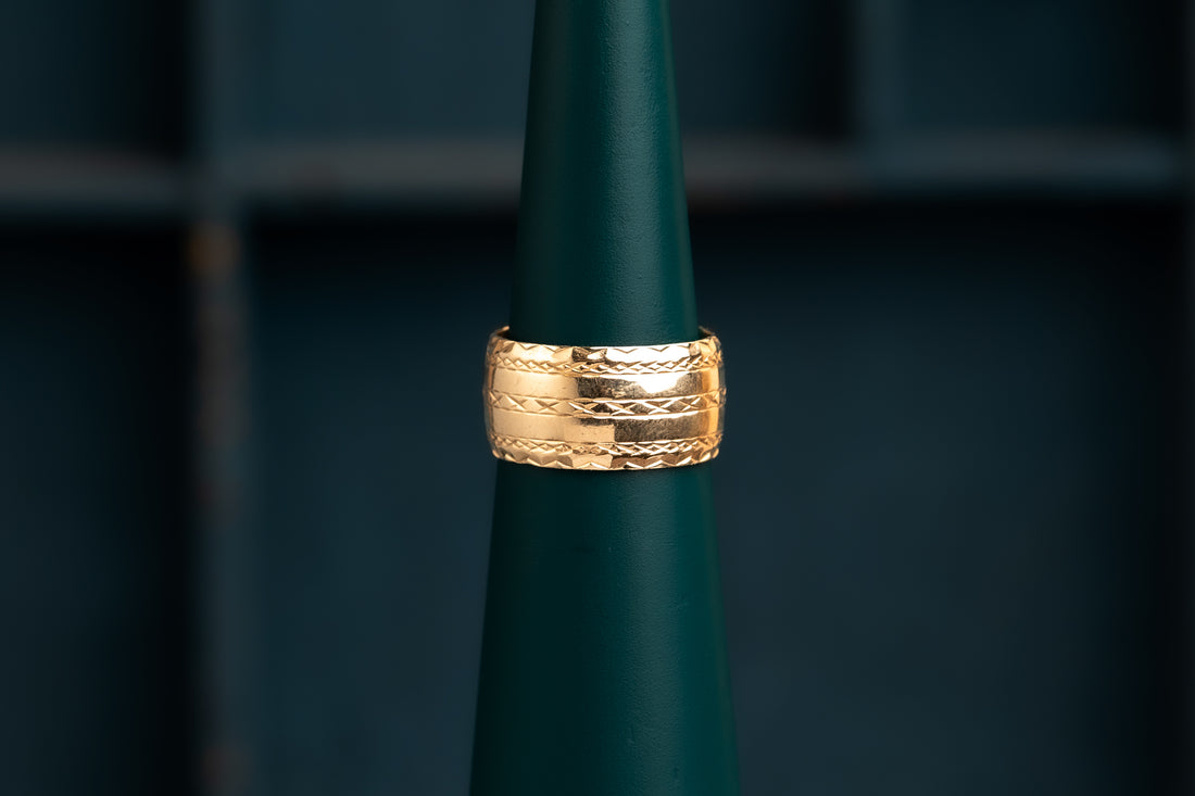 9ct Yellow Gold Engraved Wide Band