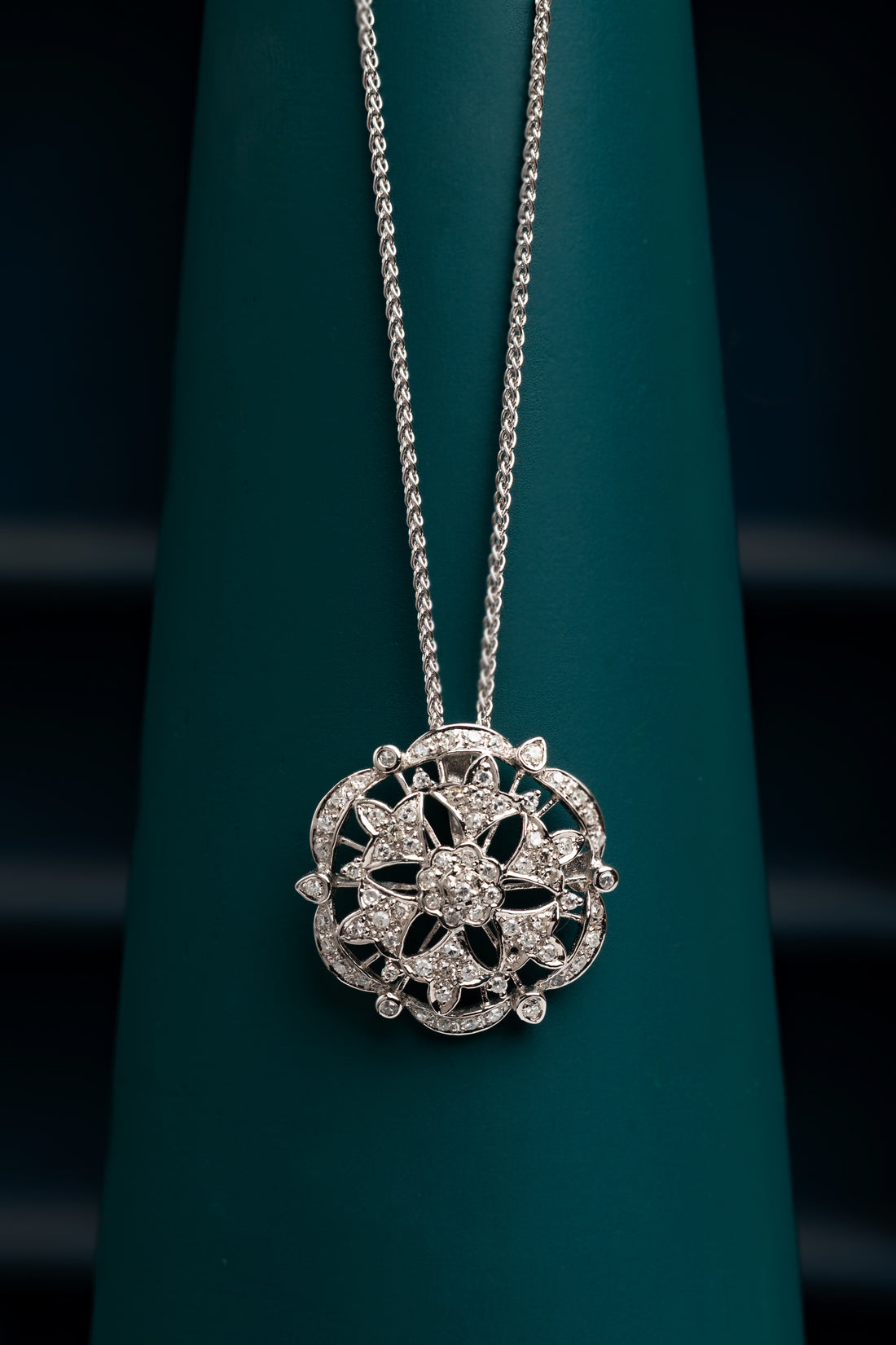18ct White Gold Brooch Conversion Pendant