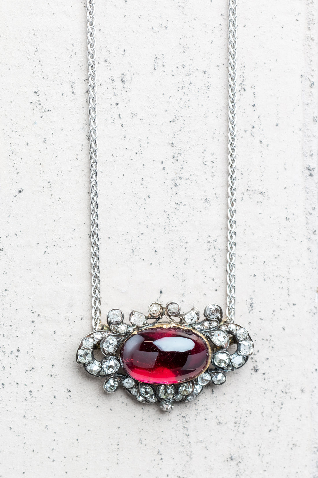 15ct Cabachon Garnet and Diamond Pendant with 18ct White Gold Chain