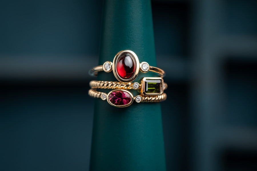 9ct Garnet and Diamond Ring