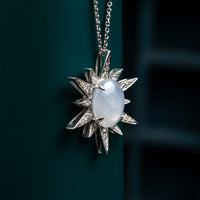 18ct Star Sapphire Pendant with Chain