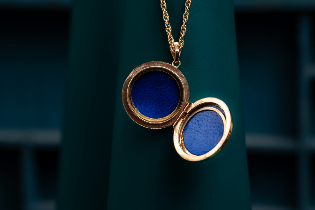 9ct Yellow Gold Round detailed Locket