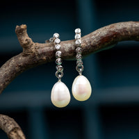 18ct white gold 0.12ct diamond drop freshwater pearl earrings