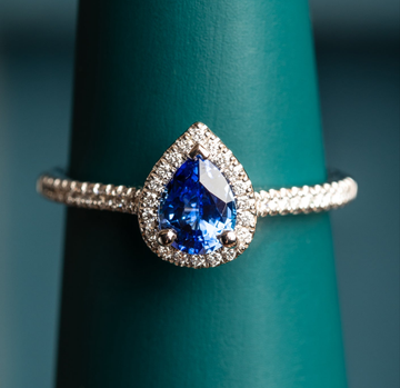 Cornflower sapphire ring