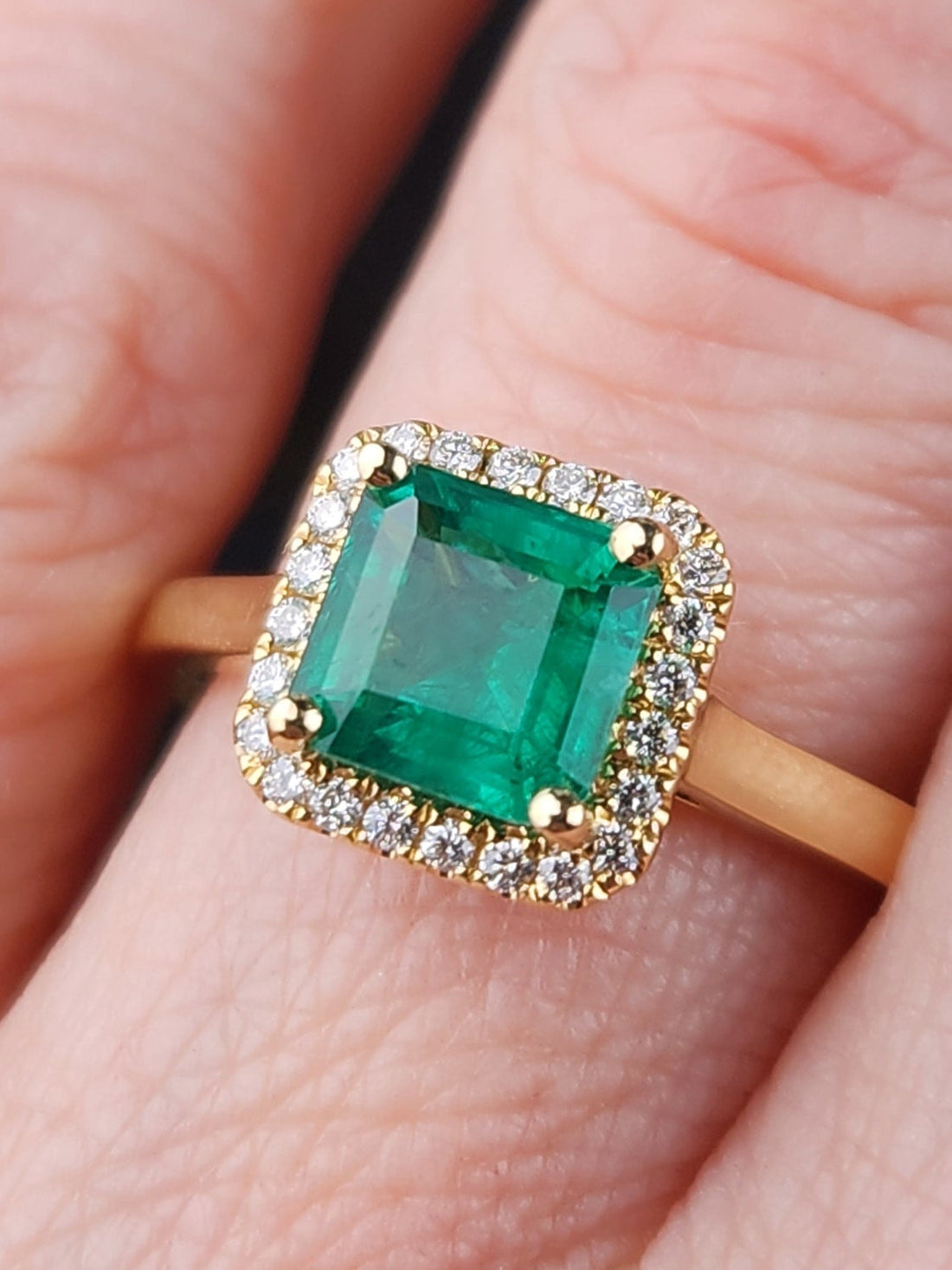 18ct Yellow Gold Emerald and Diamond Ring