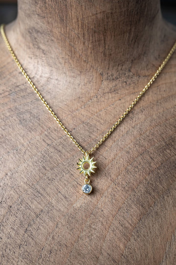 18ct Spiky Star Necklace